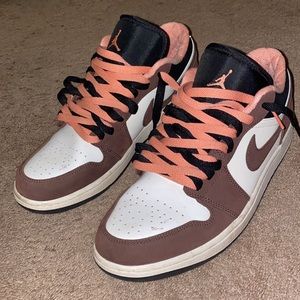 Jordan 1 Mocha lows